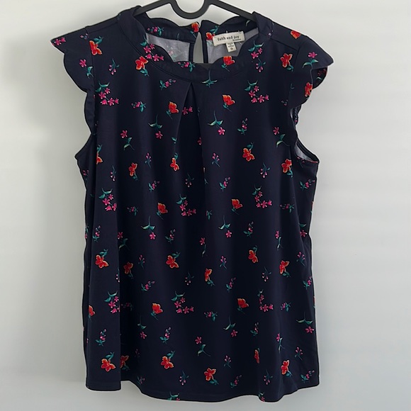 Lovely floral sleeveless blouse - Picture 1 of 4